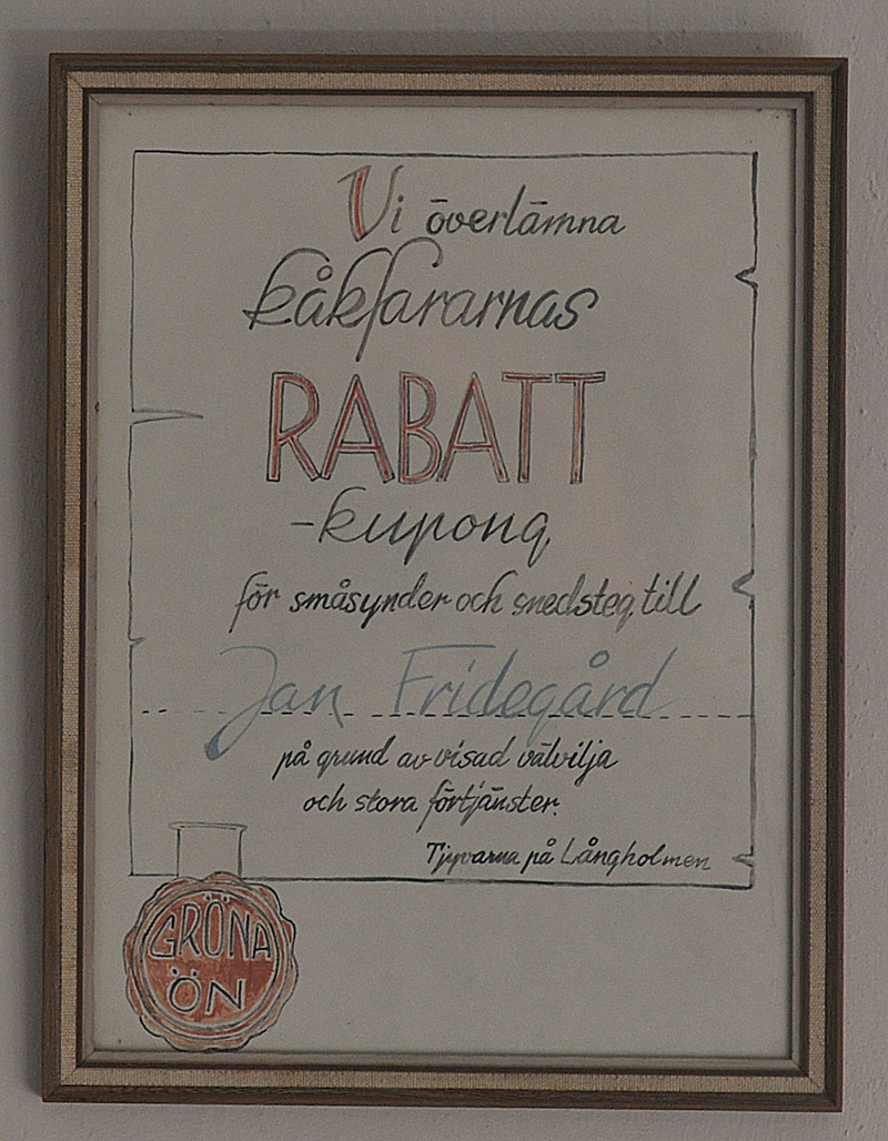 Denna skylt skulle Jan Fridegård sätta upp i sitt hem så att eventuella inbrottstjuvar skulle freda honom eftersom han själv var en Långholmsfånge från 1919. Foto: Jan Wolf-Watz.